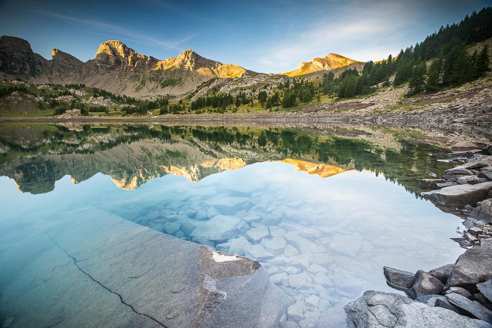 Le Lac d'Allos  l'Aube